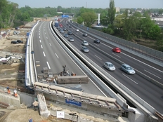Die Okerbrücke im Zuge der A 39 nach dem Verschub am 3. Mai 2012