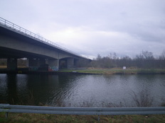 Die Brücke über den Mittellandkanal (Bauwerk Wo 2) im Zuge der A 39