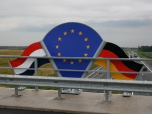Ein europäischer Gruß an Autofahrer aus den Niederlanden