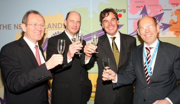 Landrat Bröring, Minister Tiefensee, Minister Eurlings, Minister Hirche (von links)