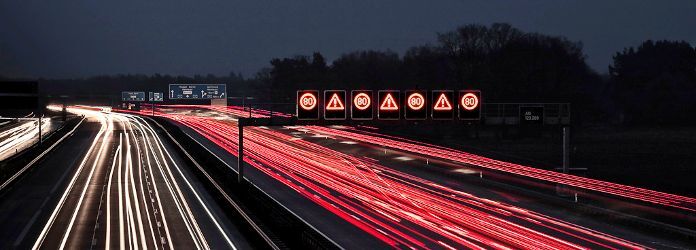 Verkehrsbeeinflussungsanlage auf der A 7 bei Hannover