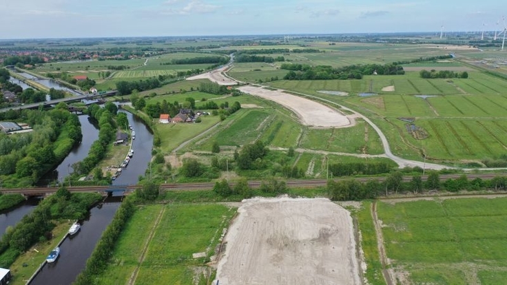 Vorbereitende Maßnahmen für das Bauwerk 2 über die DB-Strecke