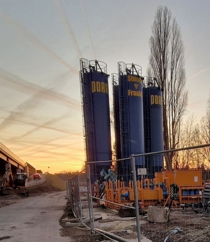 Die ersten neuen Silos stehen