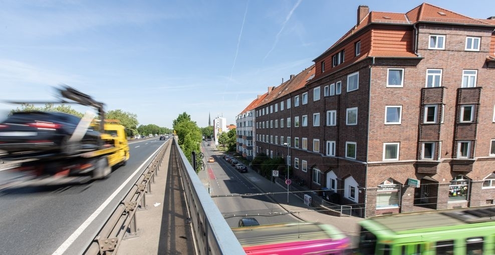 Westschnellweg im Bereich Bardowicker Straße