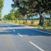 Landstraße ( Symbolfoto)